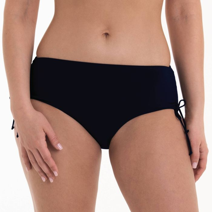 Anita Biquini - Cueca IVE